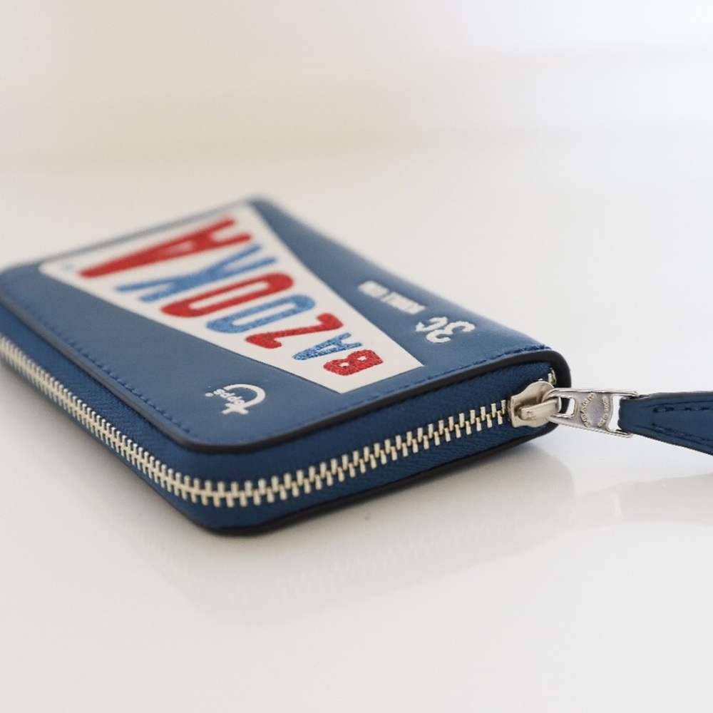 Ltd. Coach Bazooka Gum ID/Coin Zip Wallet - Picture 5 of 6
